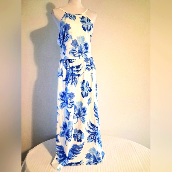 Dresses & Skirts - Blue And White Floral Maxi Dress Size Large
